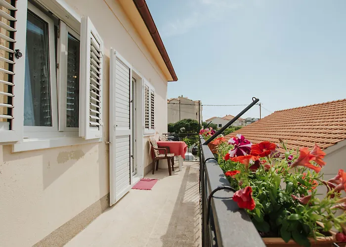 House Josipa Semesterbostad *