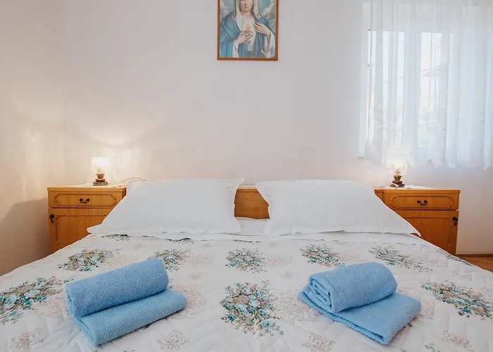 Semesterbostad House Josipa Trogir